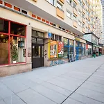 Rent Like Home - Zlota 11